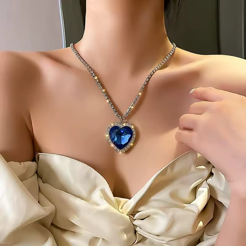 Collar Corazón del Océano  – Amor eterno en cada detalle